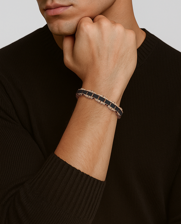 MOSS Flat-Link Gold Bracelet with Black Diamonds