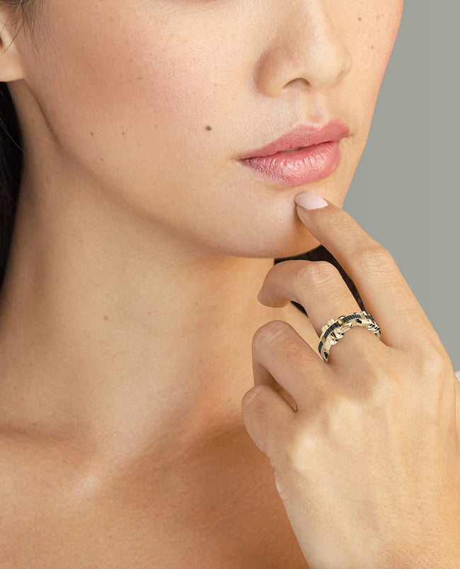 MOSS Gold Ring with 0.30ct Black Diamonds