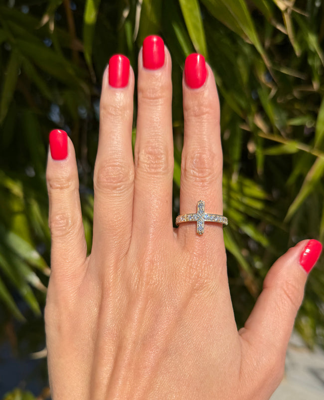 CROSS Gold Ring with 1.45ct Diamonds