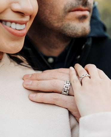 LA PAZ Gold Matching Diamond Wedding Band Set